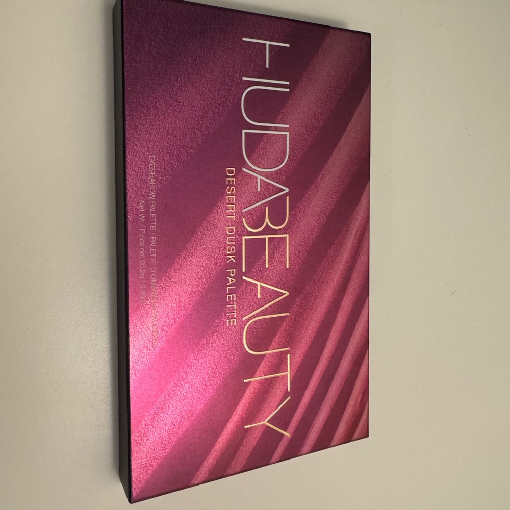 HUDA BEAUTY Desert Dusk Palette in Rich Pink and Purple